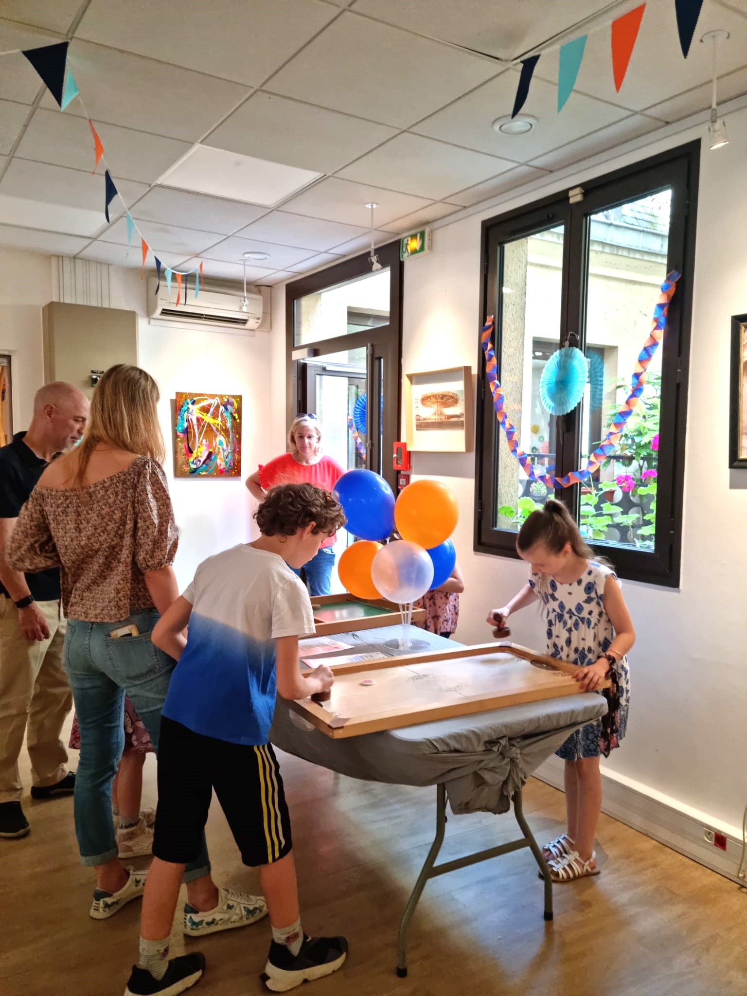 Thomas-et-Lilly-1 - Ellipse Montessori Academy